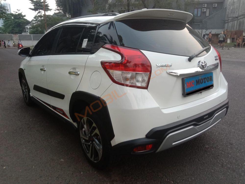 Mobil Toyota Yaris 2021