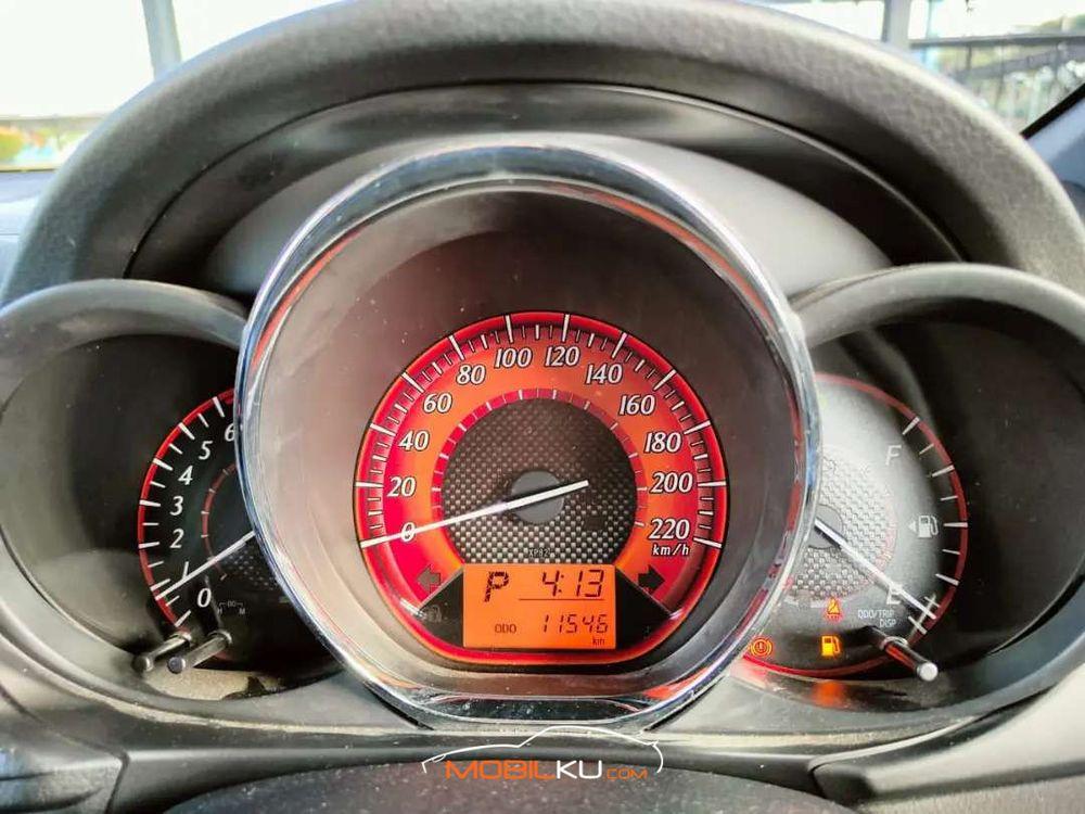 Mobil Toyota Yaris 2017