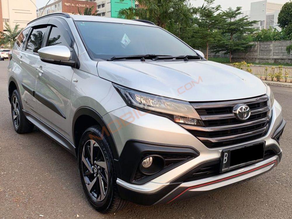 Mobil Toyota Rush 2020