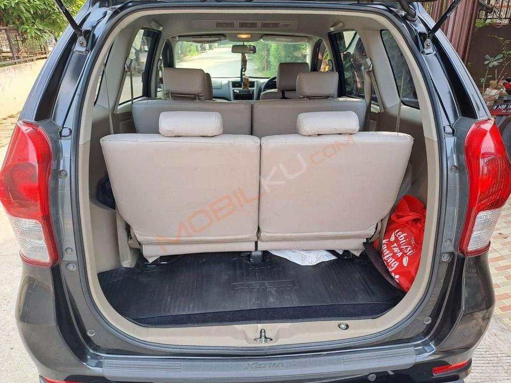 Mobil Daihatsu Xenia 2014