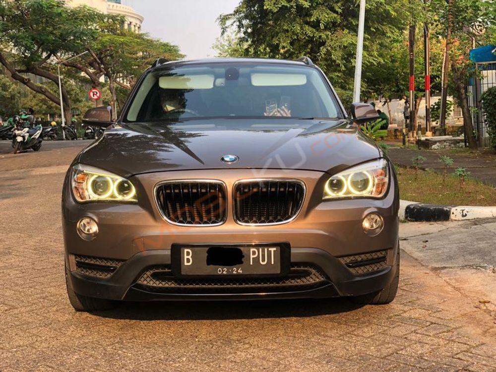 Mobil BMW X1 2013