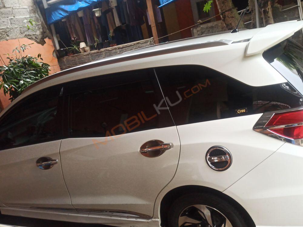 Mobil Honda Mobilio 2013