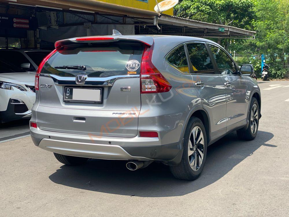 Mobil Honda CR-V 2016