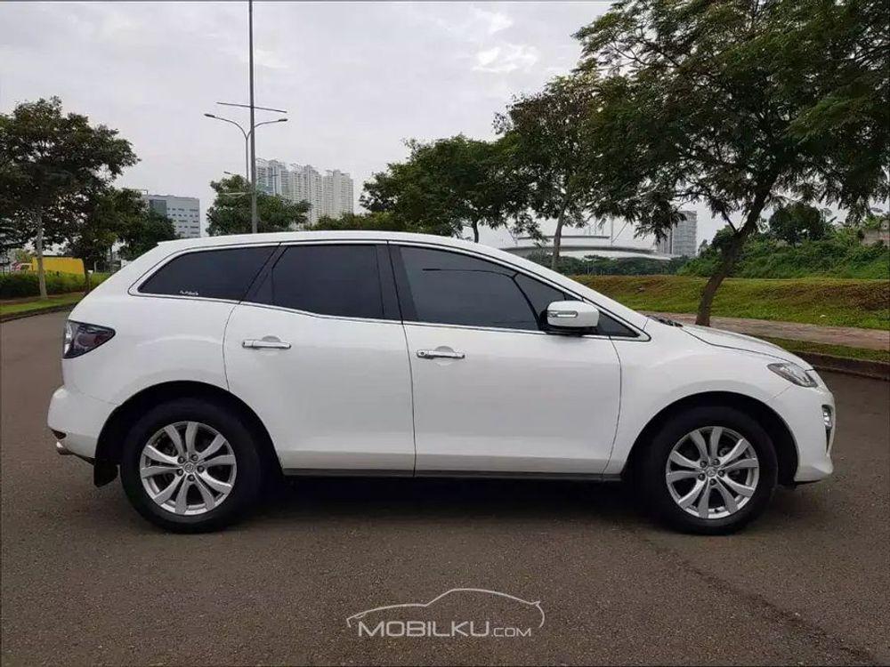 Mobil Mazda CX-7 2012