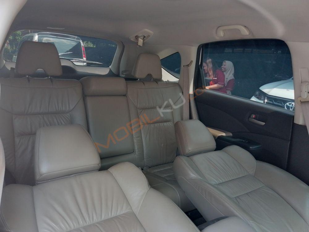 Mobil Honda CR-V 2012