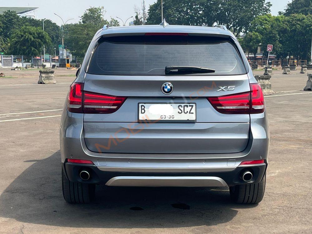 Mobil BMW X5 2015