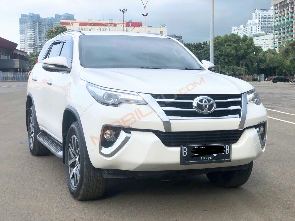 Mobil Toyota Fortuner 2016