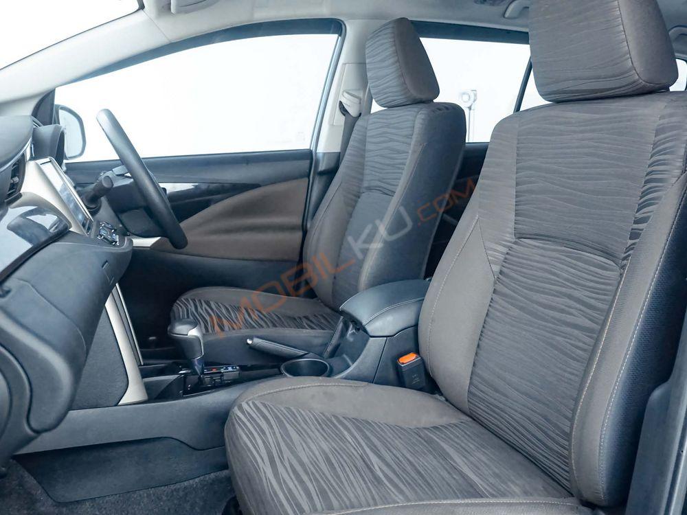 Mobil Toyota Kijang Innova 2021