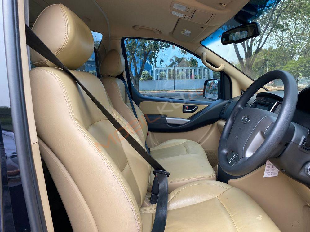 Mobil Hyundai H-1 2017