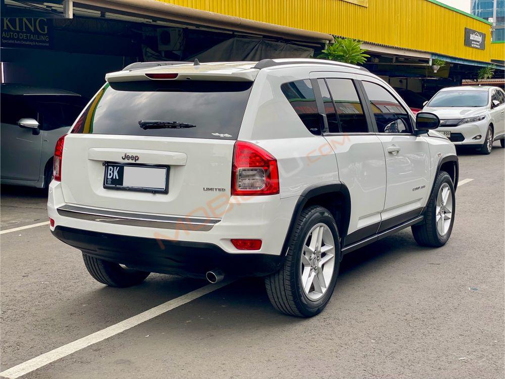 Mobil Jeep Compass 2013
