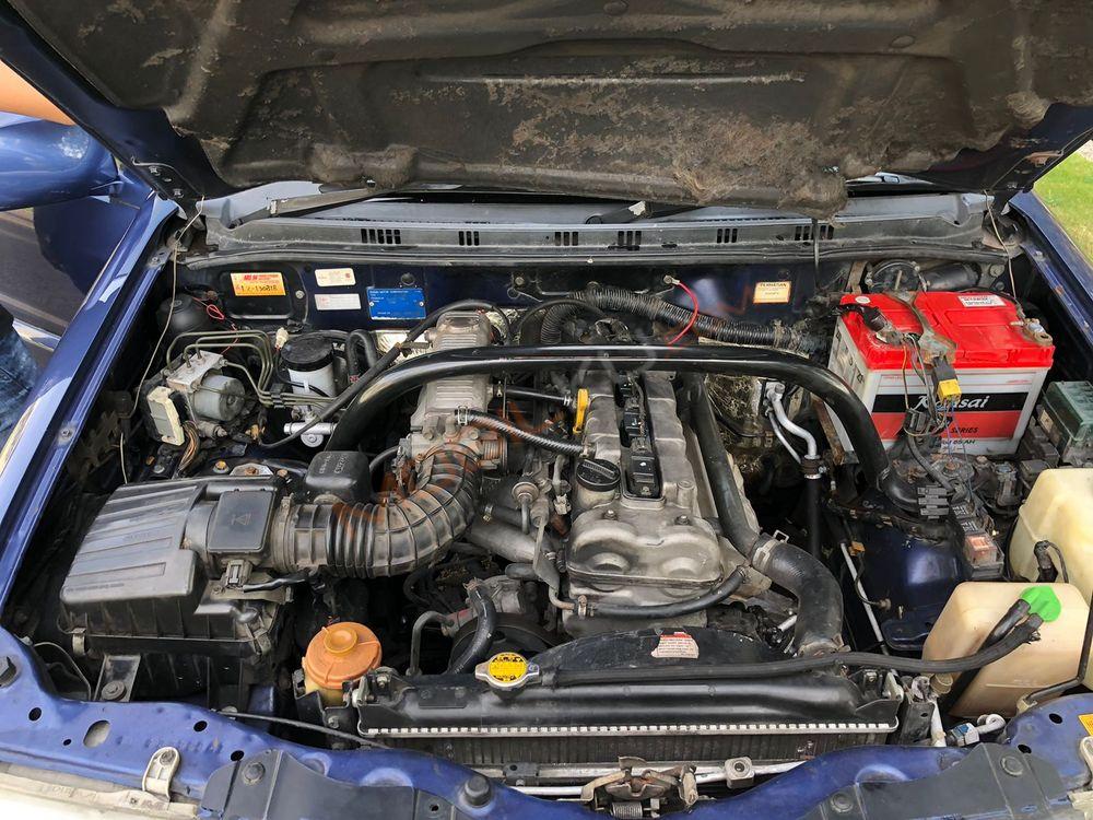 Mobil Suzuki Escudo 2002