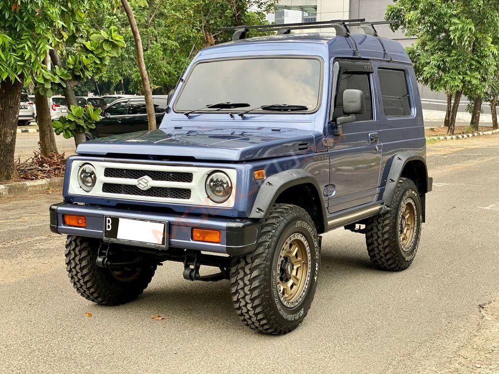 Mobil Suzuki Katana 2005