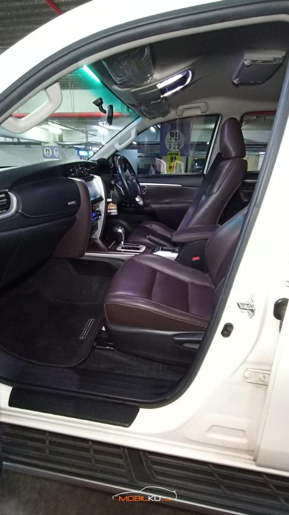 Mobil Toyota Fortuner 2016