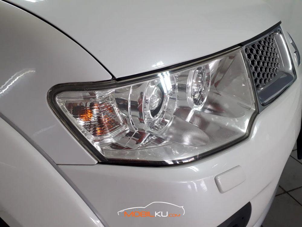 Mobil Mitsubishi Pajero Sport 2013