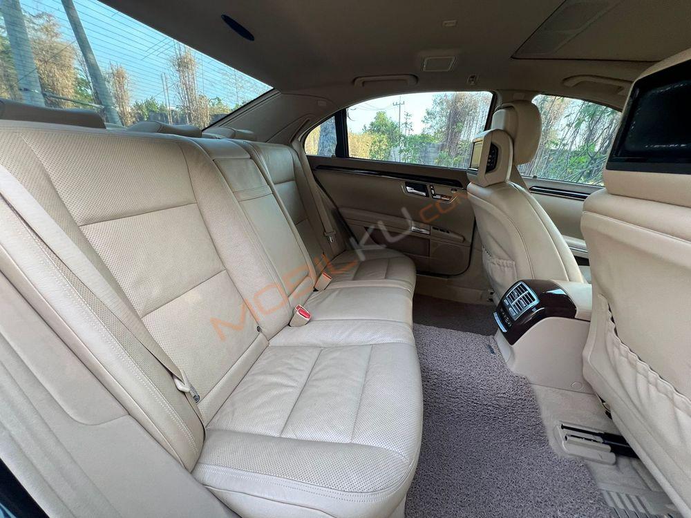 Mobil Mercedes-Benz S-Class 2011