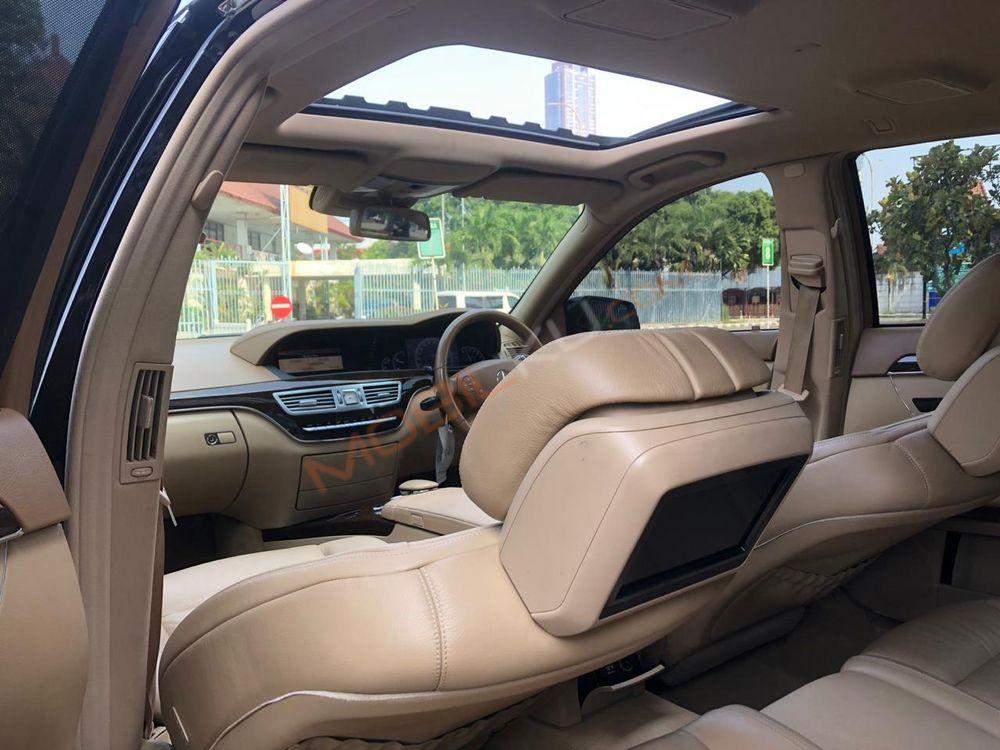 Mobil Mercedes-Benz S-Class 2011