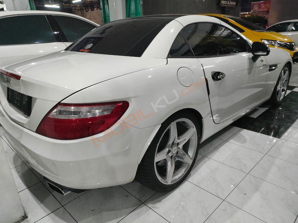 Mobil Mercedes-Benz SLK 2012
