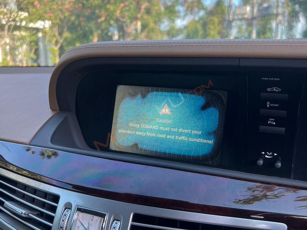 Mobil Mercedes-Benz S-Class 2011