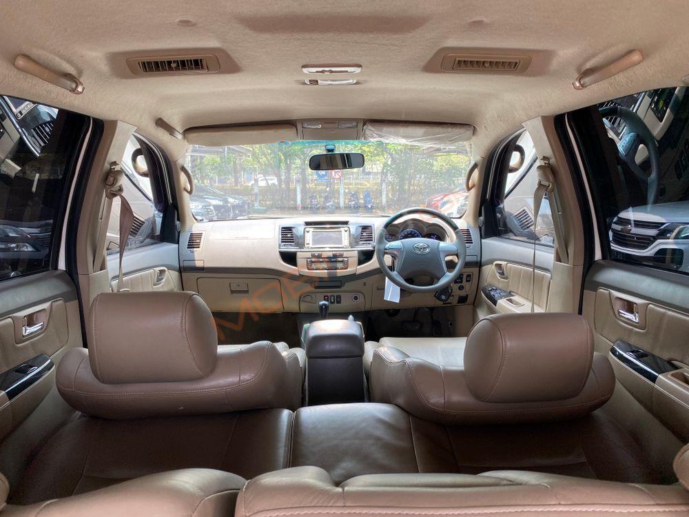 Mobil Toyota Fortuner 2012