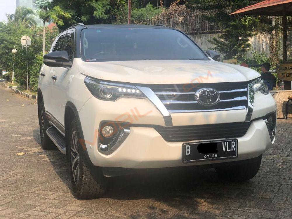 Mobil Toyota Fortuner 2016