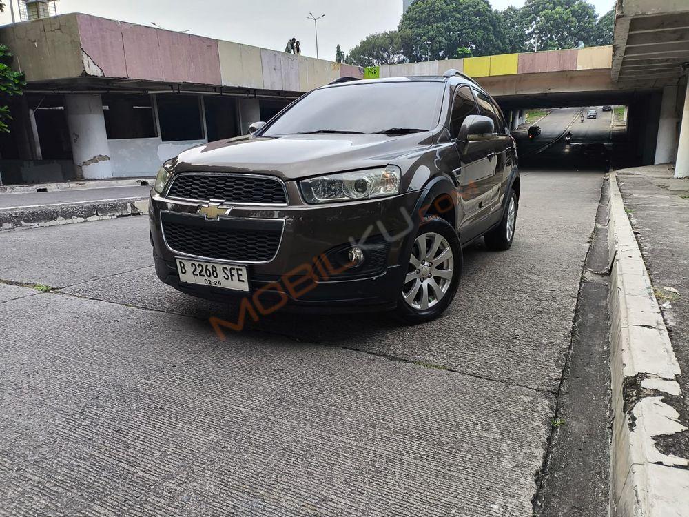 Mobil Chevrolet Captiva 2014
