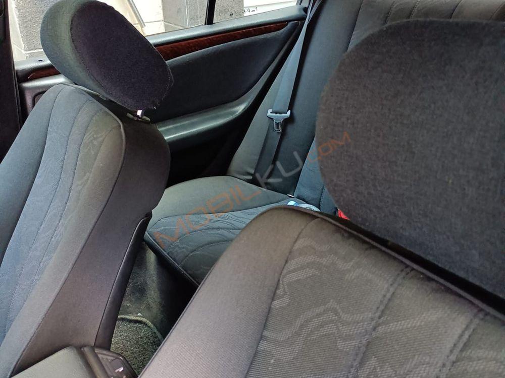 Mobil Mercedes-Benz E-Class 1997