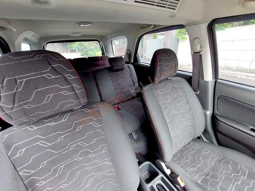 Mobil Toyota Rush 2015