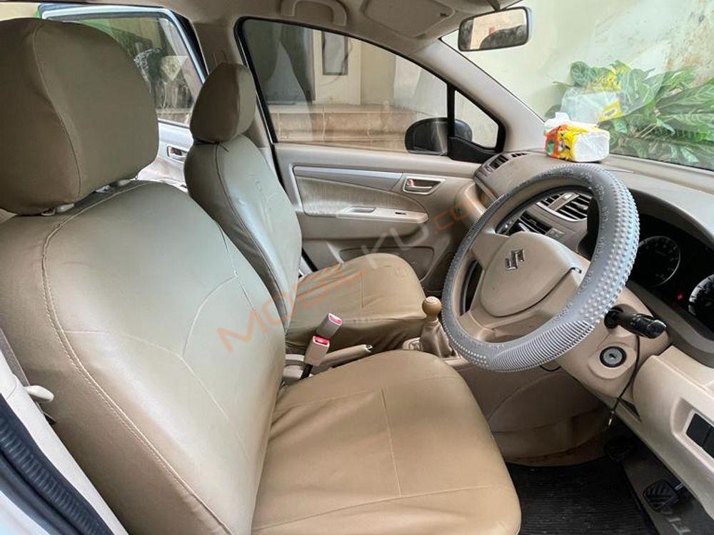 Mobil Suzuki Ertiga 2014