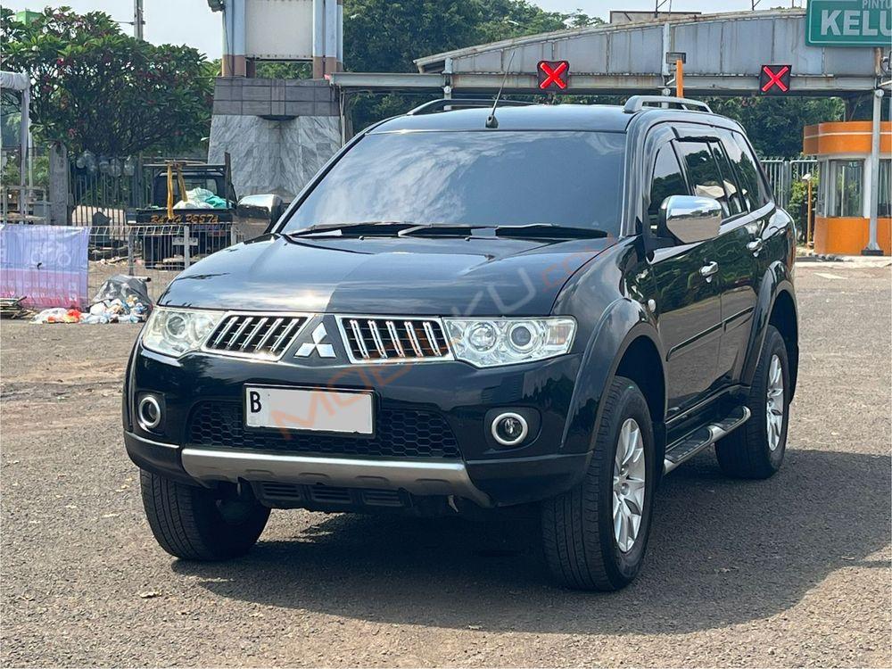 Mobil Mitsubishi Pajero 2010