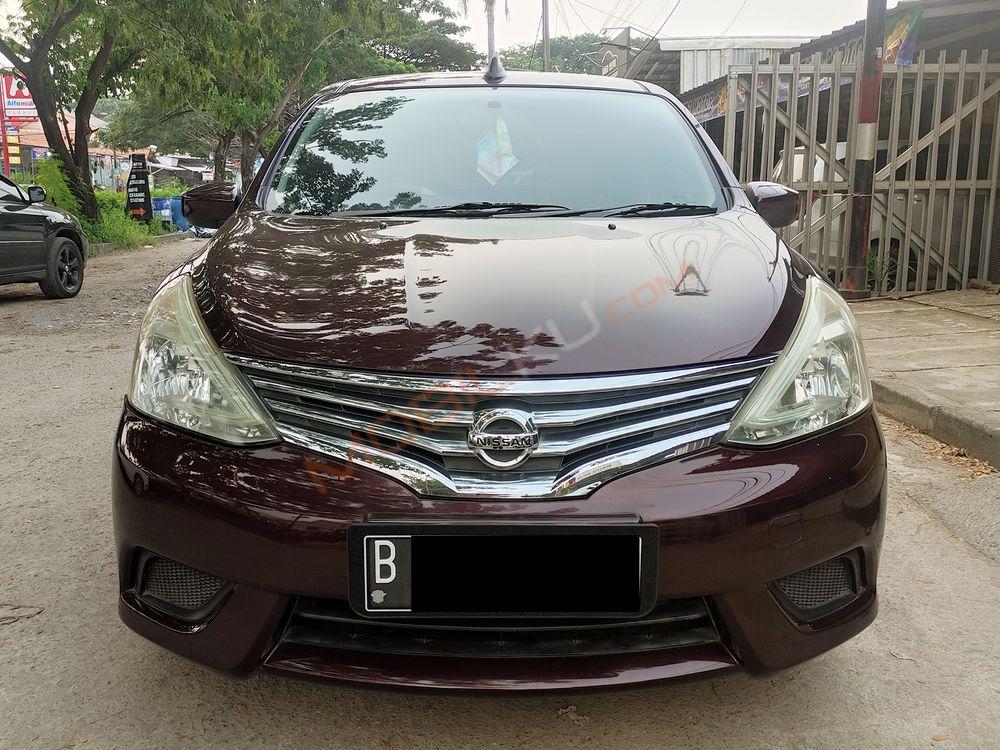 Mobil Nissan Grand Livina 2017