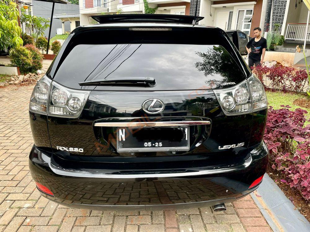 Mobil Toyota Harrier 2005