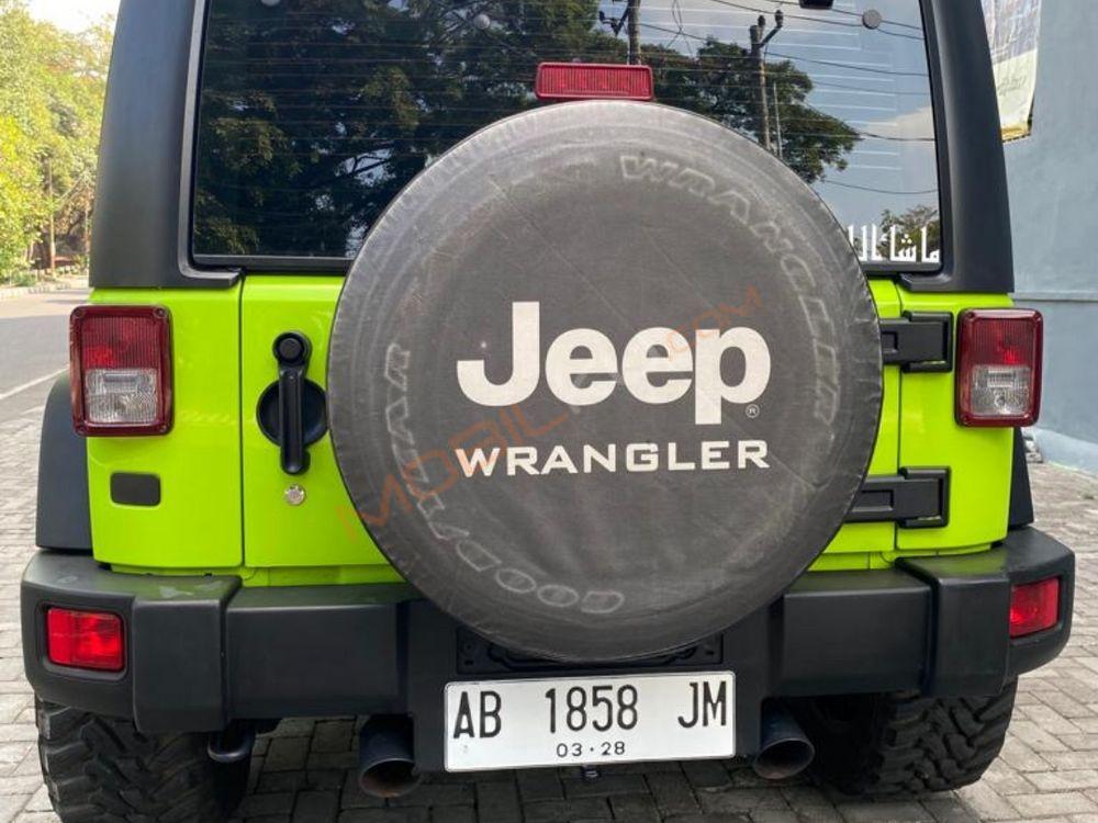 Mobil Jeep Wrangler 2012