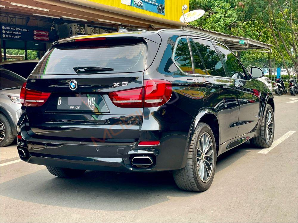 Mobil BMW X5 2015