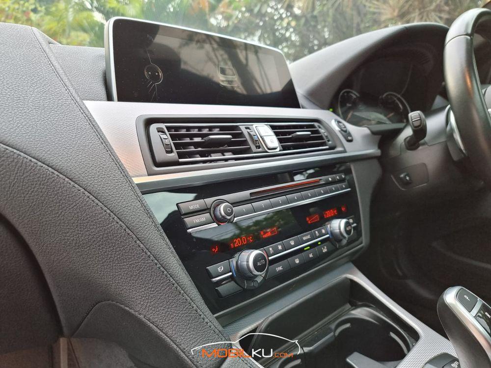 Mobil BMW 6 Series 2015