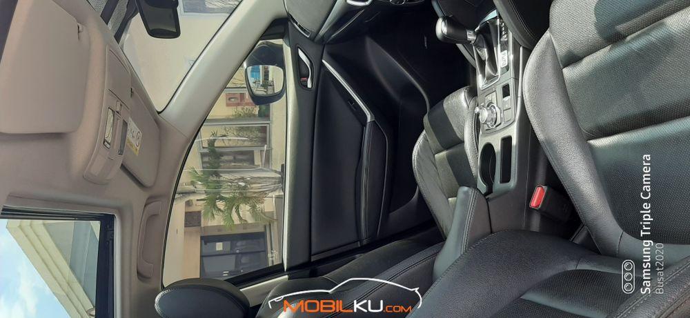 Mobil Mazda CX-5 2015