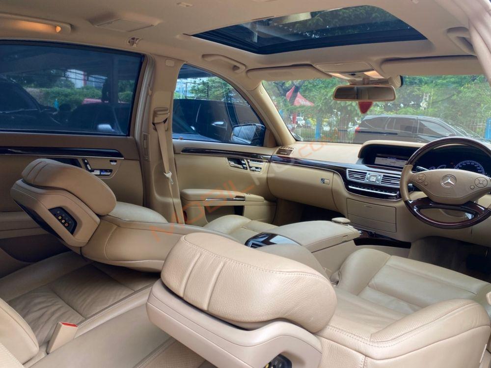 Mobil Mercedes-Benz S-Class 2011
