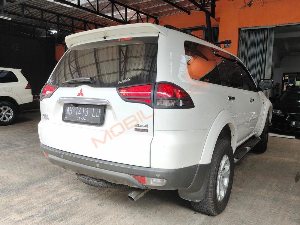 Mobil Mitsubishi Pajero Sport 2014