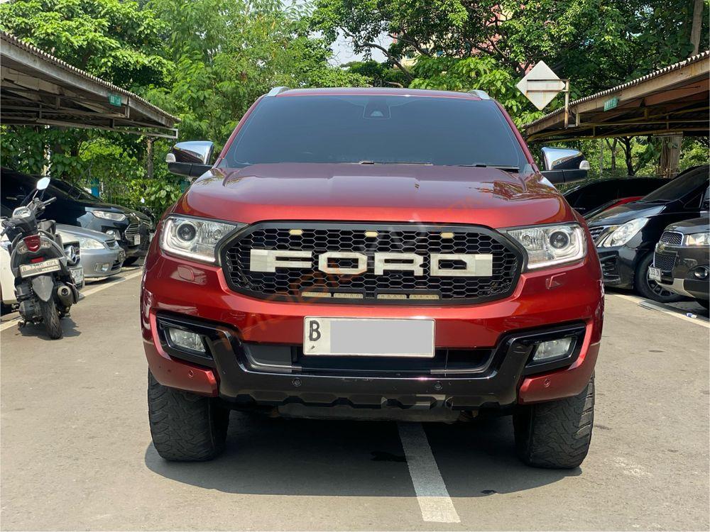 Mobil Ford Everest 2015