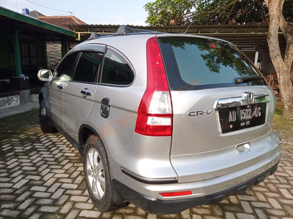 Mobil Honda CR-V 2010