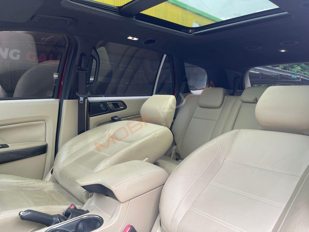 Mobil Ford Everest 2016