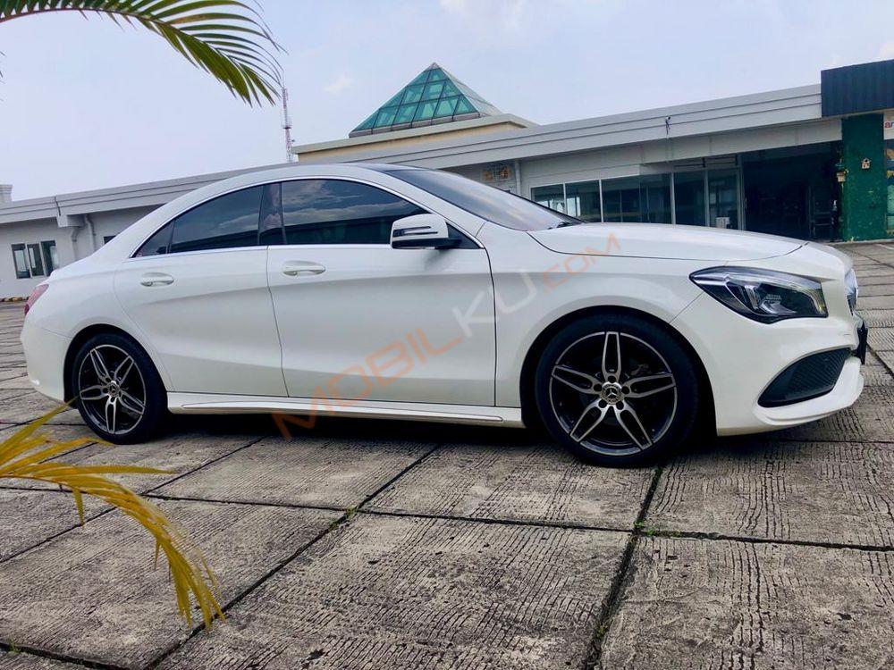 Mobil Mercedes-Benz CLA 2018