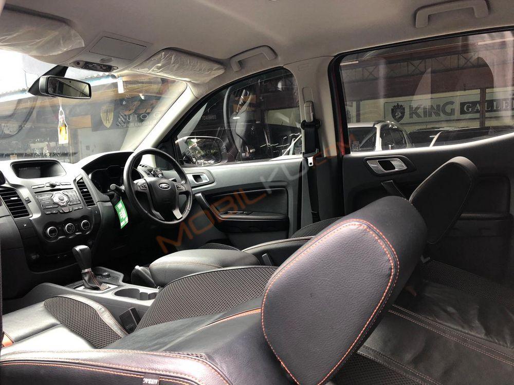 Mobil Ford Ranger 2014