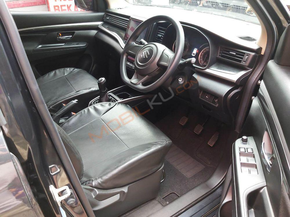 Mobil Suzuki XL7 2021