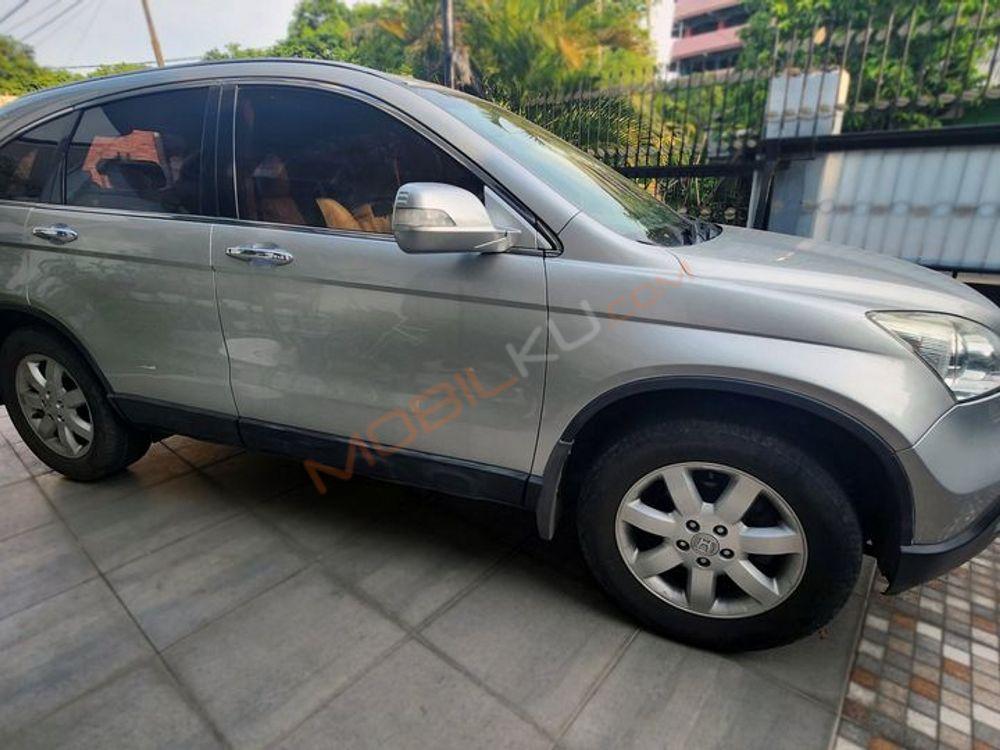 Mobil Honda CR-V 2009