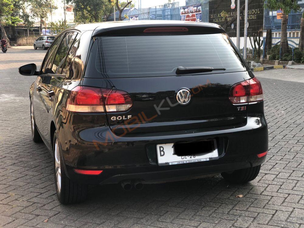 Mobil Volkswagen Golf 2013