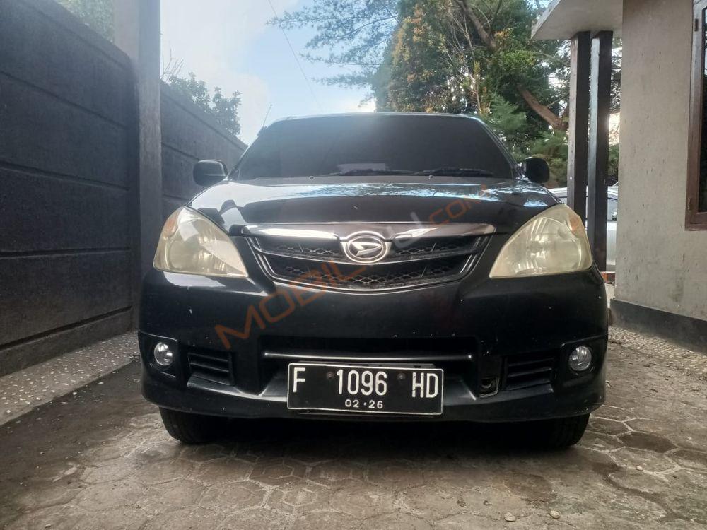 Mobil Daihatsu Xenia 2011