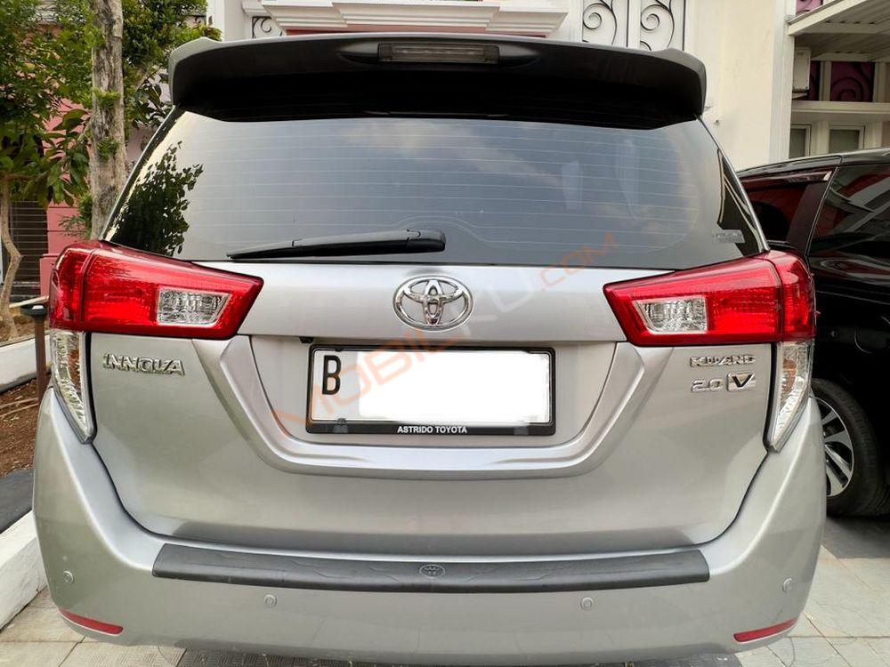 Mobil Toyota Kijang Innova 2017