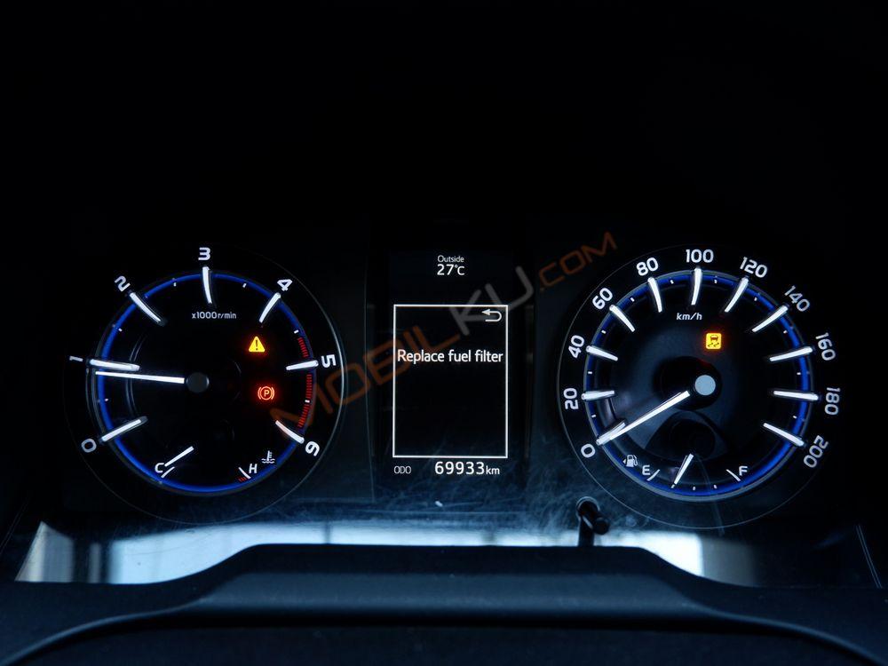 Mobil Toyota Kijang Innova 2018