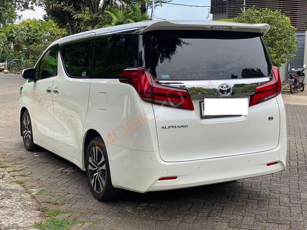 Mobil Toyota Alphard 2020