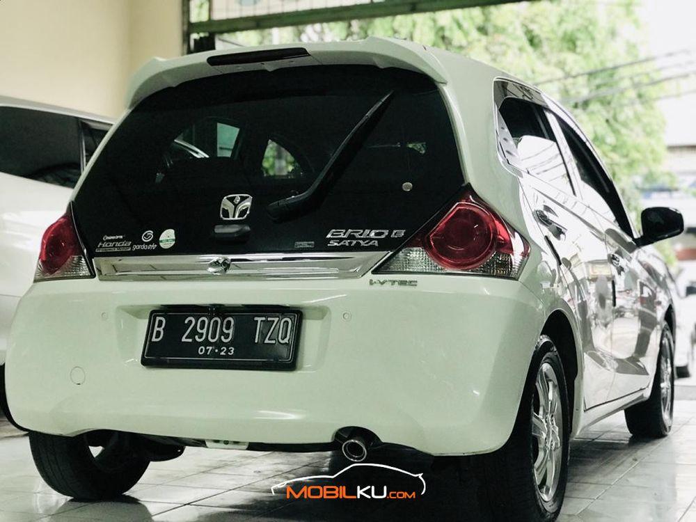 Mobil Honda Brio 2018